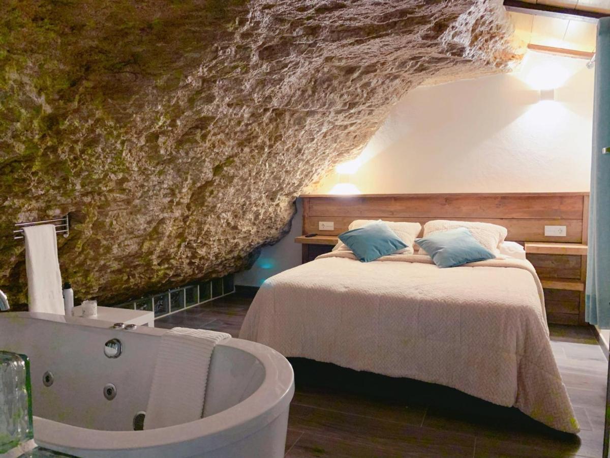 Apartamentos3Cuevas Setenil De Las Bodegas Luaran gambar